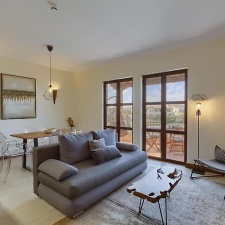 Apartment Residences *